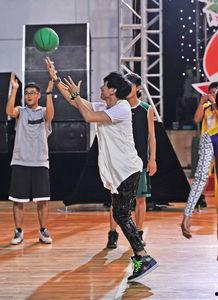 娱乐圈球技,球场上的明星风采  第2张