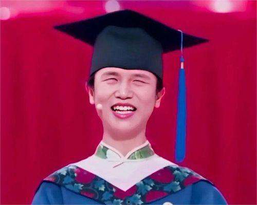 董丽娜个人资料,才华横溢的青年才俊，引领时代潮流的先锋人物  第2张