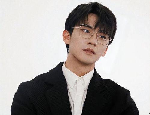 柯胜个人资料,才华横溢的青年才俊,引领时代潮流的先锋人物 第3张 柯胜个人资料,才华横溢的青年才俊,引领时代潮流的先锋人物 第3张